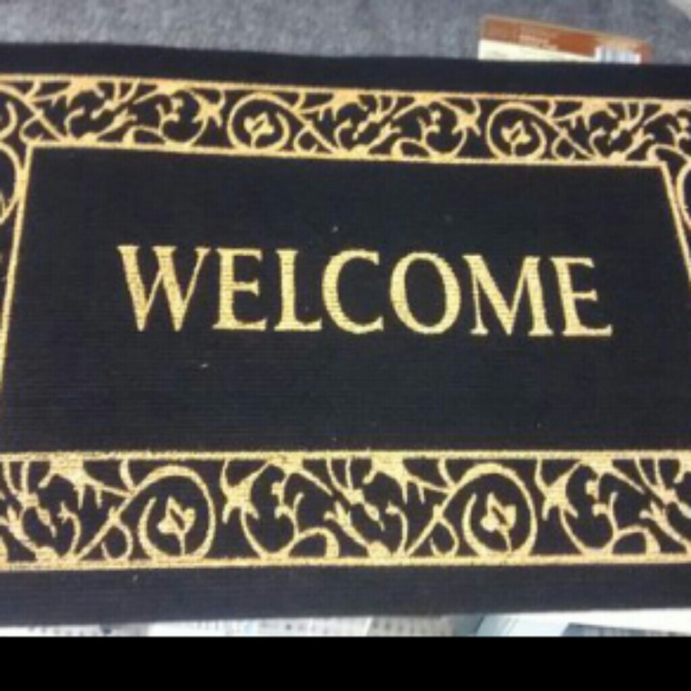 Meet your Posher, Thia